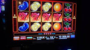 Various Android phones compatible with the bingoph gaming app